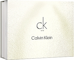 Calvin Klein CK One	 - Duftset (Eau de Toilette 200ml + Körperlotion 200ml)  — Bild N3