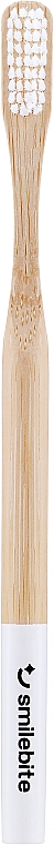 Bambuszahnbürste Smilebite mit Nylonborsten weiß - Smilebite Bamboo Toothbrush With Nylon Bristles — Bild N1