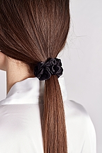 Haargummi-Set Größe S weiß + schwarz 4 St. - de Lure Scrunchie Set — Bild N2