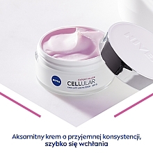Anti-Aging Tagescreme mit Kollagen und Hyaluronsäure - NIVEA Cellular Anti-Age Skin Rejuvenation Face Day Cream SPF 15 — Bild N3