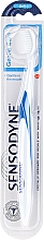 Zahnbürste weich Gentle Care dunkelblau-weiß - Sensodyne Gentle Care Soft Toothbrus — Bild N1