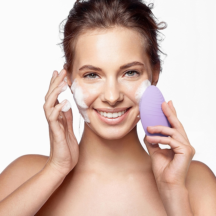 2in1 Kompaktes Anti-Aging Massagegerät und reinigende Gesichtsbürste für empfindliche Haut - Foreo Luna 2 For Sensitive Skin — Bild N5
