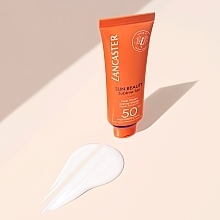 Sonnenschutz-Gesichtscreme - Lancaster Sun Beauty SPF50 — Bild N4