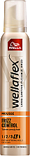Düfte, Parfümerie und Kosmetik Anti-Frizz Haarmousse mit Keratin Extra starker Halt - Wella Wellaflex Frizz Control Extra Strong Mousse