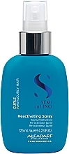Strukturierendes Haarstylingspray für lockiges und welliges Haar - Alfaparf Semi Di Lino Curls Reactivating Spray — Bild N1