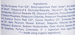 Nährende und feuchtigkeitsspendende Körperlotion mit Kokosnussöl und Hyaluronsäure für normale Haut - Urtekram Coconut Body Lotion Organic — Bild N3