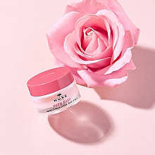 Pflegebalsam für trockene bis sehr trockene Lippen mit Rosenölextrakt, Sheabutter und Bienenwachs - Nuxe Very Rose Lip Balm — Bild N3