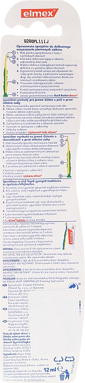 Kinderzahnbürste 0-3 Jahre weich lila mit Gi­raf­fen - Elmex Learn Toothbrush Soft + Toothpaste 12ml — Bild N3