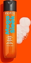 Shampoo für widerspenstiges Haar - Matrix Total Results Mega Sleek Shampoo — Bild N3