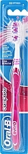 Zahnbürste, weich, rosa - Oral-B Complete Clean&Sensitive Soft Toothbrush	 — Bild N1