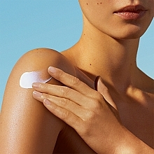 Feuchtigkeitsspendende Sonnenschutzmilch für Körper und Gesicht SPF 30 - Biotherm Waterlover Hydrating Sun Milk SPF 30 — Bild N3