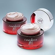 Liposomale zelluläre Tagescreme für das Gesicht  - Lancaster 365 Skin Repair Liposomal Cellular Day Cream  — Bild N8