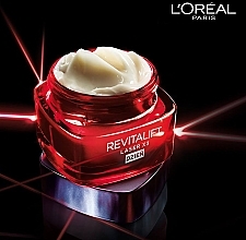 Anti-Aging Gesichtscreme für den Tag - L'Oreal Paris Revitalift Laser X3 Anti-Age Day Cream — Bild N8