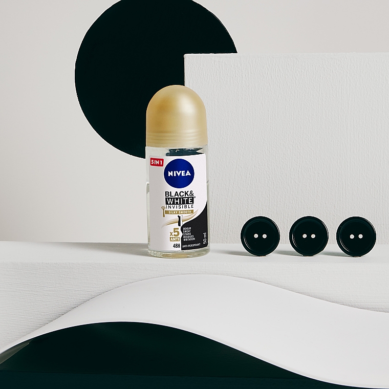 Deo Roll-on Antitranspirant Black & White - NIVEA Black & White Invisible Silky Smooth Deodorant Roll-on — Bild N2