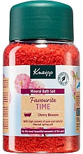 Düfte, Parfümerie und Kosmetik Badesalz Kirschblüte - Kneipp Favourite Time Cherry Blossom Bath Salt