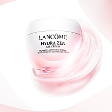 Feuchtigkeitsspendende und beruhigende Gesichtsgel-Creme mit Hyaluronsäure und Rosenextrakt - Lancome Hydra Zen Gel Cream — Bild N7