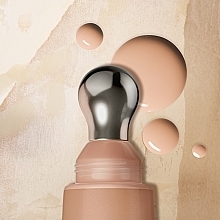 Concealer und Foundation - Rimmel Multi Tasker Wake Me Up Concealer & Foundation  — Bild N6