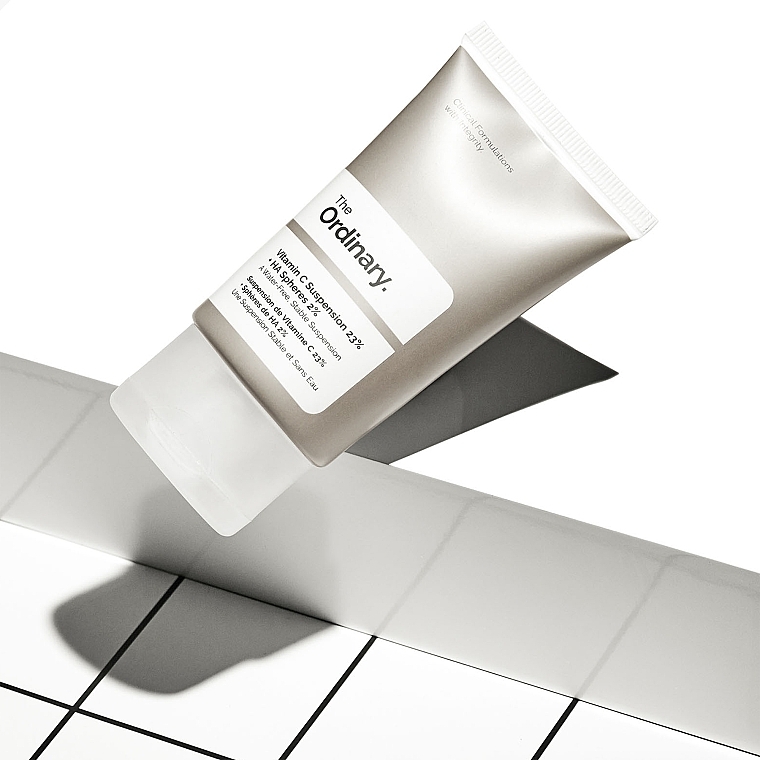 The Ordinary Vitamin C Suspension 23% + HA Spheres 2% - Gesichtsserum mit 23% Vitamin C und 2% Hyaluronsäure — Bild N5