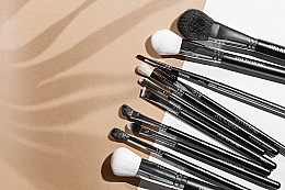 Augenbrauenbürste - Anna Naumenko Eyebrow Brush — Bild N3