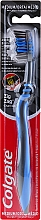 Zahnbürste ZigZag mit Aktivkohle mittel schwarz-blau - Colgate — Bild N1