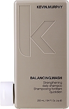Düfte, Parfümerie und Kosmetik Stärkendes Shampoo für den täglichen Gebrauch - Kevin.Murphy Balancing.Wash