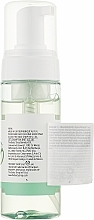 Sanfter und beruhigender Gesichtsreinigungsschaum mit Aloe für empfindliche Haut - The Body Shop Aloe Calming Foaming Wash — Bild N2