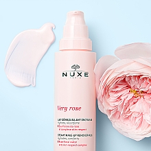 Feuchtigkeitsspendende cremige Gesichtsreinigungsmilch zum Abschminken mit Rosenblütenwasser - Nuxe Very Rose Creamy Make-up Remover Milk — Bild N2