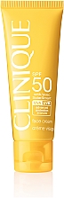 Düfte, Parfümerie und Kosmetik Sonnenschutzcreme für das Gesicht SPF 50 - Clinique Sun Broad Spectrum SPF 50 Sunscreen Face Cream