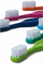 Zahnbürste weich S39 hellblau - Paro Swiss Toothbrush (mit Plastikhülle)	 — Bild N3