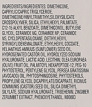 Feuchtigkeitsspendendes Gesichtsserum mit Ceramiden und Hyaluronsäure in Kapselform - Elizabeth Arden Hyaluronic Acid Ceramide Capsules Hydra-Plumping Serum — Bild N16