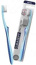 Zahnbürste für kieferorthopädische Zahnspangen blau mit rot - Curaprox Curasept Specialist Ortho Toothbrush — Bild N2