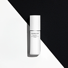 Feuchtigkeitsspendendes und tonisierendes Gesichtsfluid - Shiseido Men Energizing Moisturizer Extra Light Fluid — Bild N4
