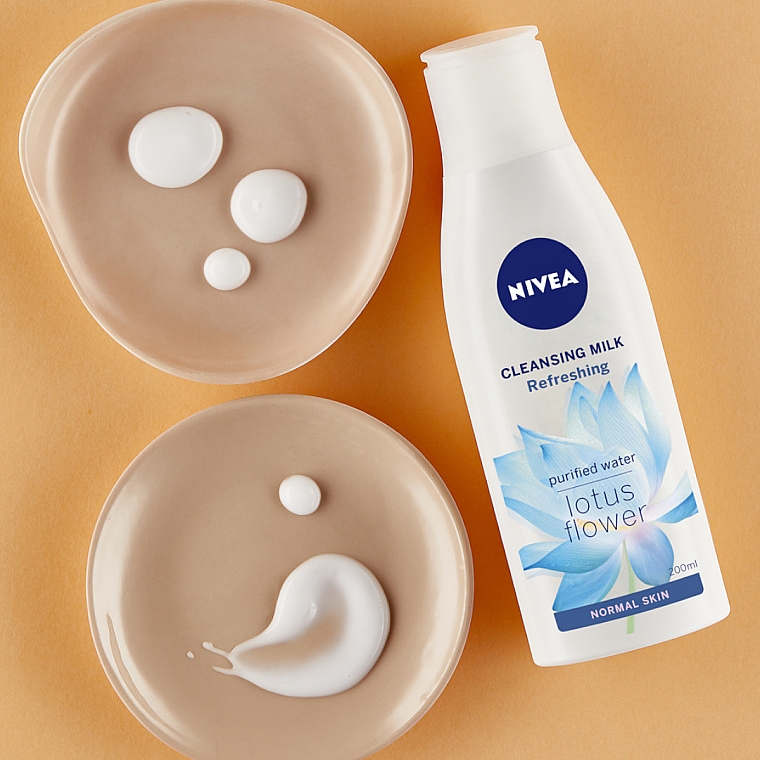 Erfrischende Gesichtsreinigungsmilch mit Vitamin E und Lotusextrakt - Nivea Visage Vitamine E & Lotus Cleansing Refreshing Milk — Bild N5