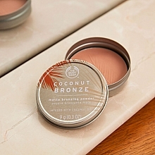 Bronzierendes mattes Gesichtspuder - The Body Shop Coconut Bronze Matte Bronzing Powder — Bild N3