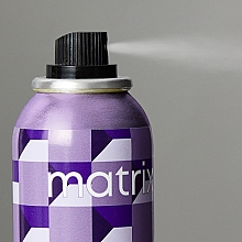 Haarspray-Wachs - Matrix Builder Wax Spray — Bild N4