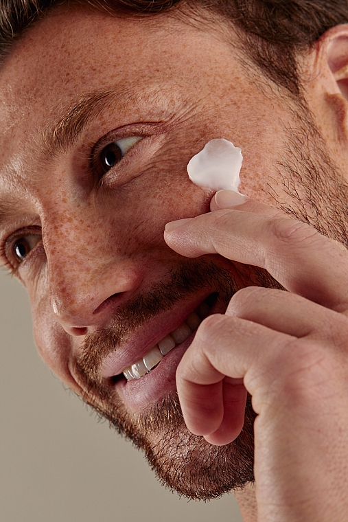 Feuchtigkeitsspendende Gesichtscreme für Männer mit Koffein - Nivea Men Active Energy Caffeine Long-lasting Skin Revitalization — Bild N3