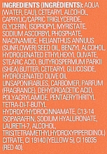 Feuchtigkeitsspendende Gesichtscreme mit Vitamin C - Revolution Skincare Vitamin C Moisture Cream — Bild N3