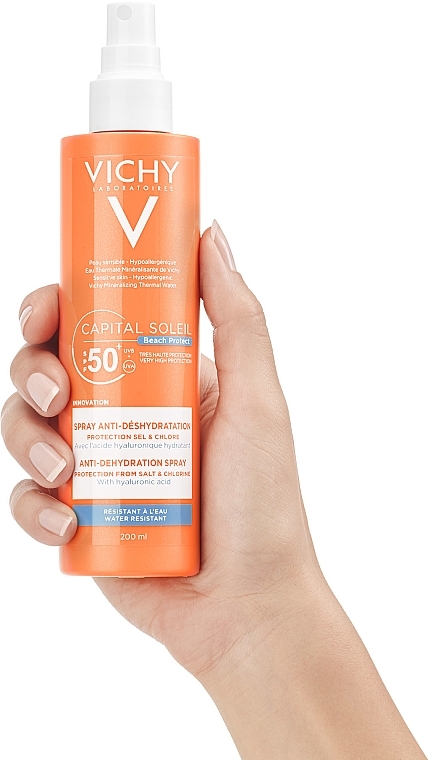 Sonnenschutzspray für den Körper mit Hyaluronsäure SPF 50+ - Vichy Capital Soleil Beach Protect Anti-Dehydration Spray SPF 50 — Bild N3