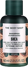 Düfte, Parfümerie und Kosmetik Intensiv pflegendes Haarshampoo für sehr trockenes Haar - The Body Shop Shea Intense Repair Shampoo