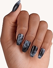 Kunstfingernägel mit Klebepads - Essence Nails In Style Youre Marbellous  — Bild N4