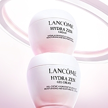 Feuchtigkeitsspendende und aufweichende Gesichtscreme mit Hyaluronsäure und Rosenextrakt - Lancome Hydra Zen Cream — Bild N4