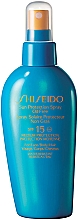 Sonnenschutzspray für Gesicht, Körper und Haar SPF 15 - Shiseido Sun Protection Spray Oil Free SPF15 — Bild N1