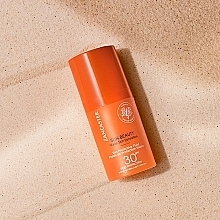 Sonnenschutz-Gesichtsfluid - Lancaster Sun Beauty Nude Skin Sensation Sun Protective Fluid SPF30 — Bild N6