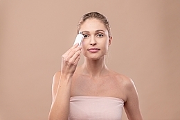 Ultraschall-Massagegerät für die Augenpartie - Garett Beauty Lift Eye Pink — Bild N7