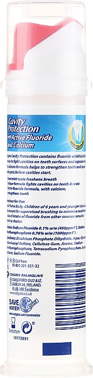 Hohlraumschützende Zahnpasta im Spender mit Fluorid und Calcium - Colgate Cavity Protection — Bild N3