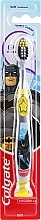 Kinderzahnbürste 6+ Jahre weich Batman grau-gelb - Colgate Smiles Toothbrush — Bild N1