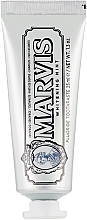 Düfte, Parfümerie und Kosmetik Aufhellende Zahnpasta für Raucher - Marvis Whitening Mint