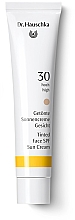 Sonnenschutzcreme für das Gesicht - Dr. Hauschka Tinted Face Sun Cream SPF30 — Bild N1