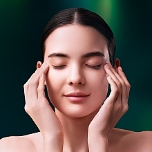 Anti-Aging-Augencreme - Shiseido Future Solution LX Legendary Enmei Ultimate Radiance Eye Cream  — Bild N6