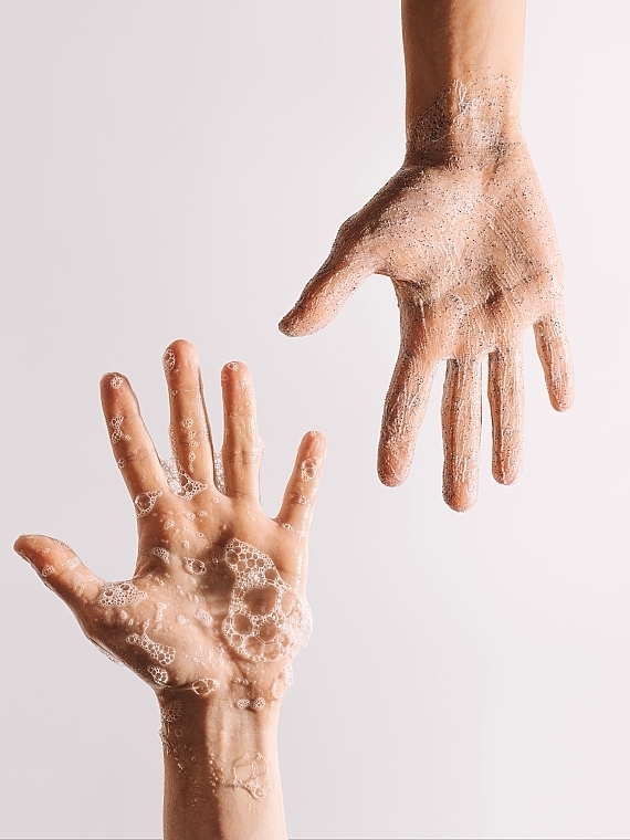 Regenerierende Handcreme mit Sheabutter, Squalan und indischem Wassernabel - Sister's Aroma Smart Hand Cream Ageless — Bild N7